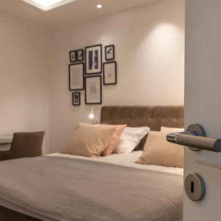 Casa de Férias Mit Privatpool Fuer 8 Personen Ca, 150 M Sup2 In Trogir, Adriakueste Kroatien Und Umgebung Trogir