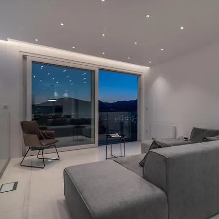 Mit Privatpool Fuer 8 Personen Ca, 150 M Sup2 In Trogir, Adriakueste Kroatien Und Umgebung Trogir